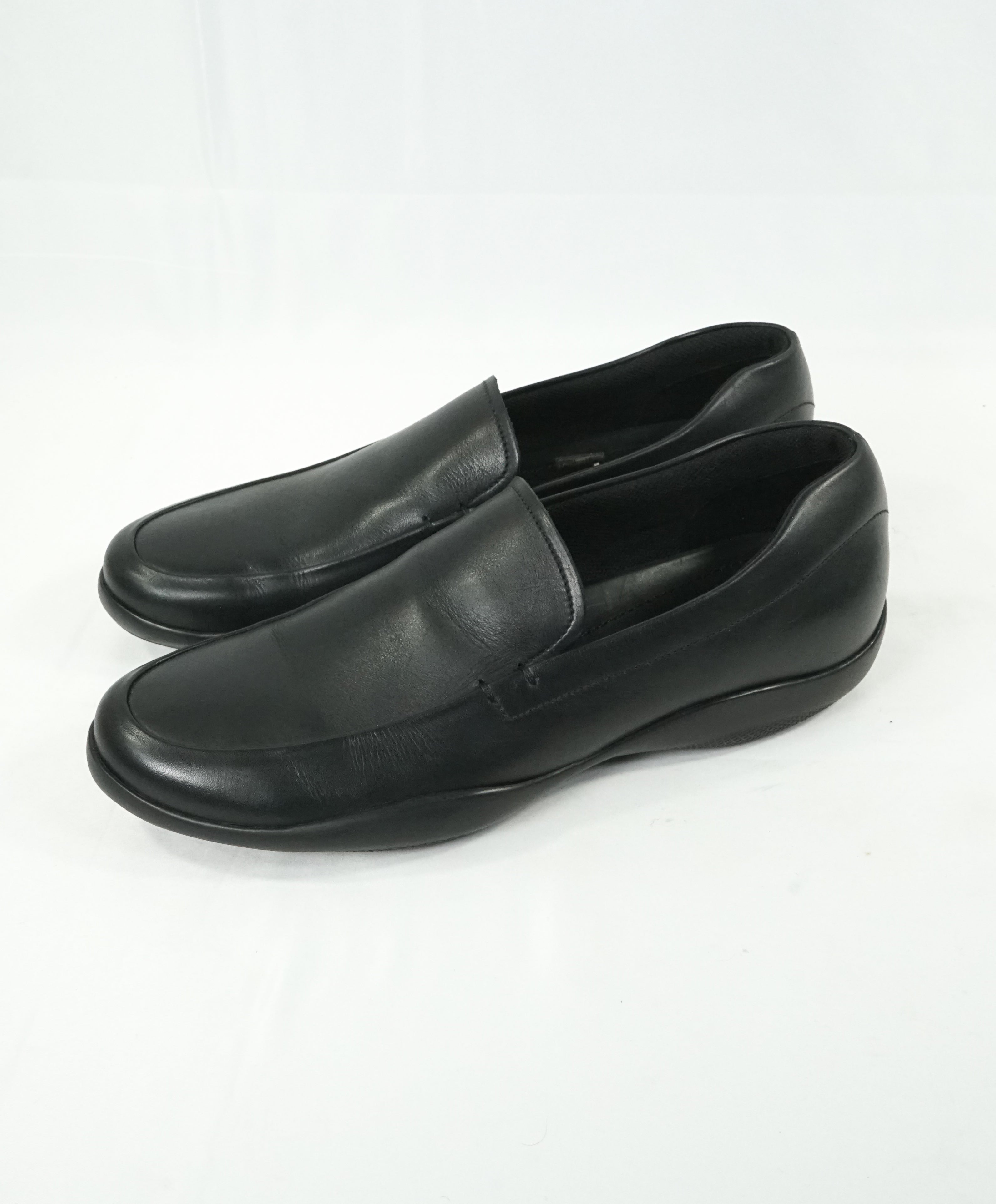 PRADA - Linea Rossa Plain Vamp Black Loafers  - 8.5