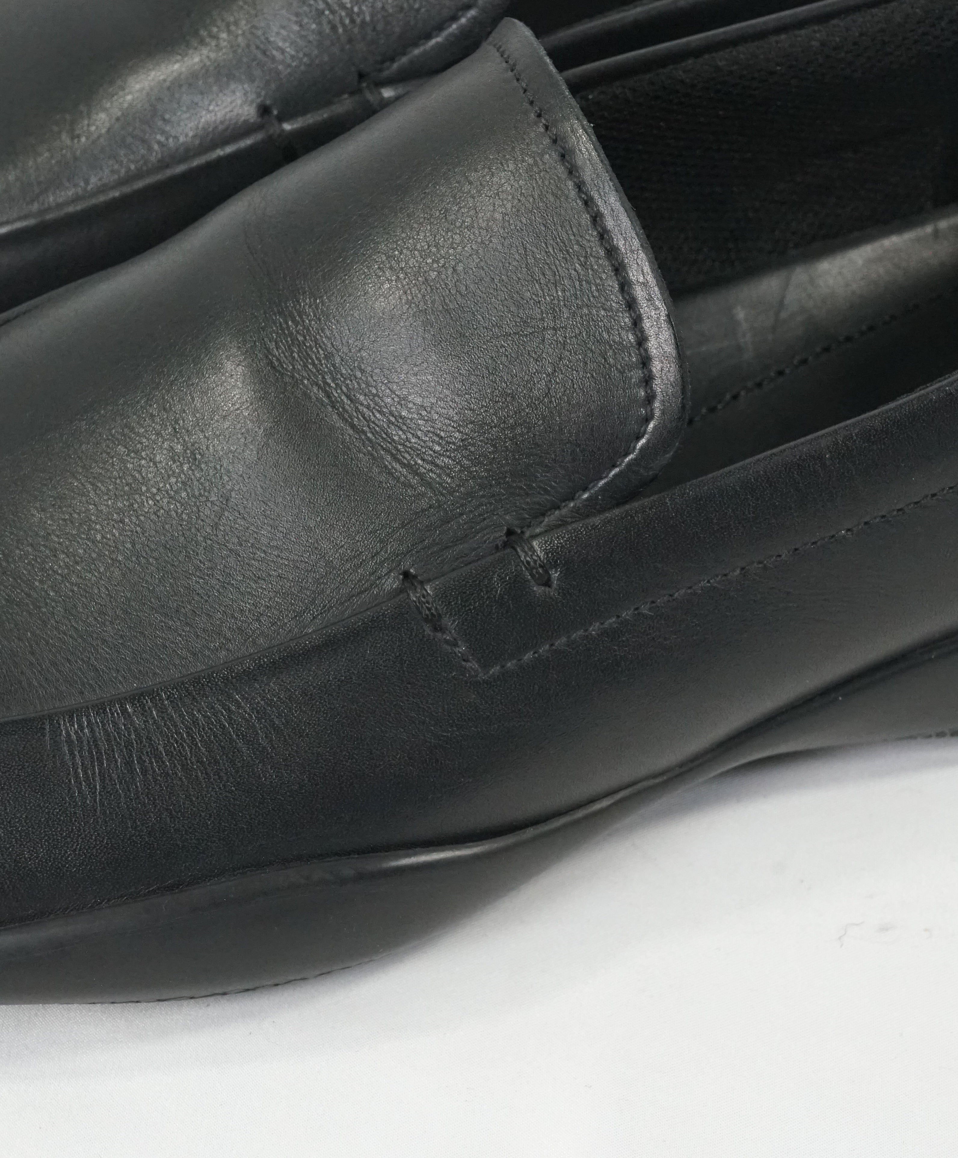 PRADA - Linea Rossa Plain Vamp Black Loafers  - 8.5