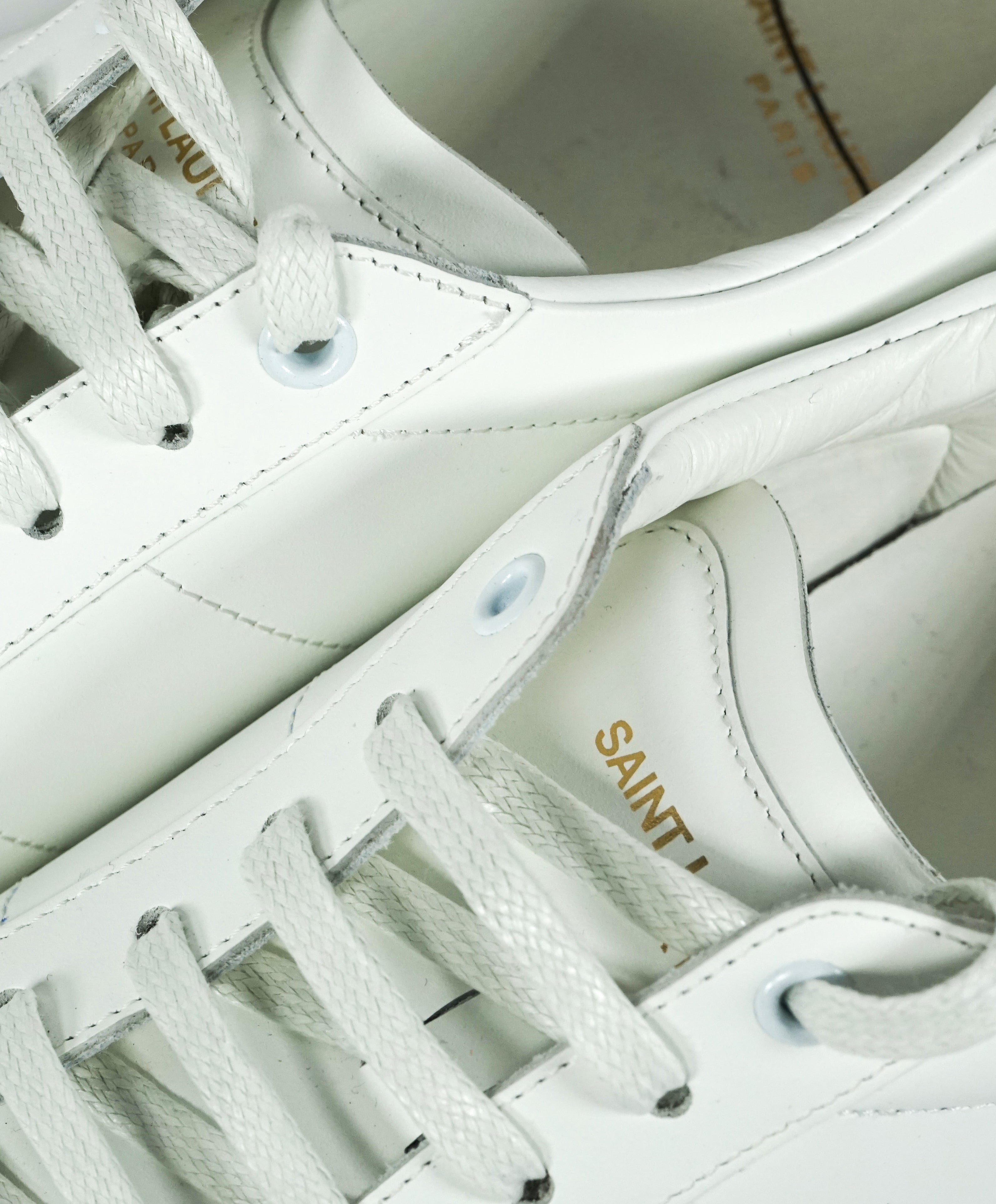 SAINT LAURENT - SL/01 Court Sneakers In Off White Leather Gold Logo - 10