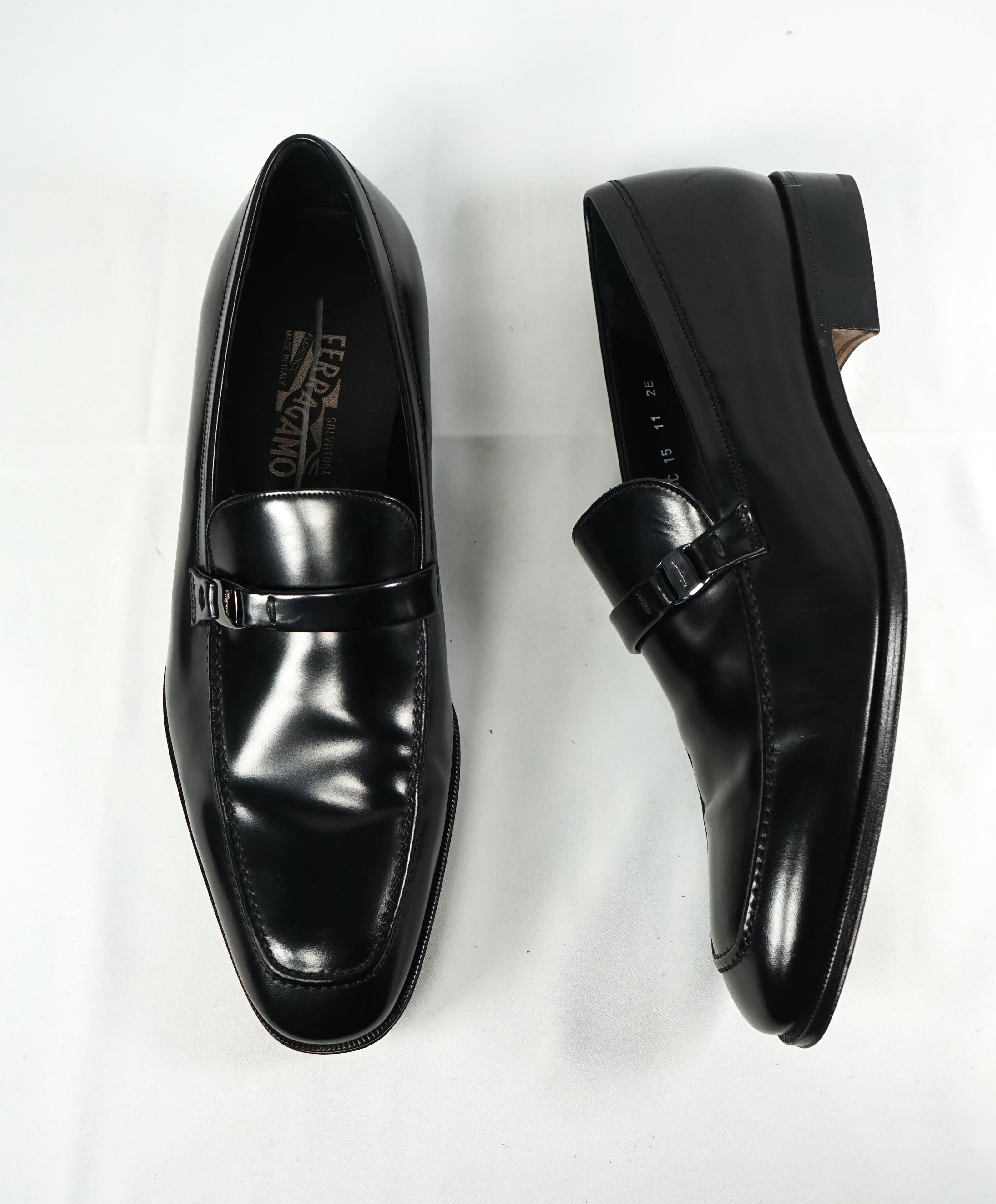 SALVATORE FERRAGAMO - “Destin” Black Slip-On Loafer With Engraved Bit - 11 EE