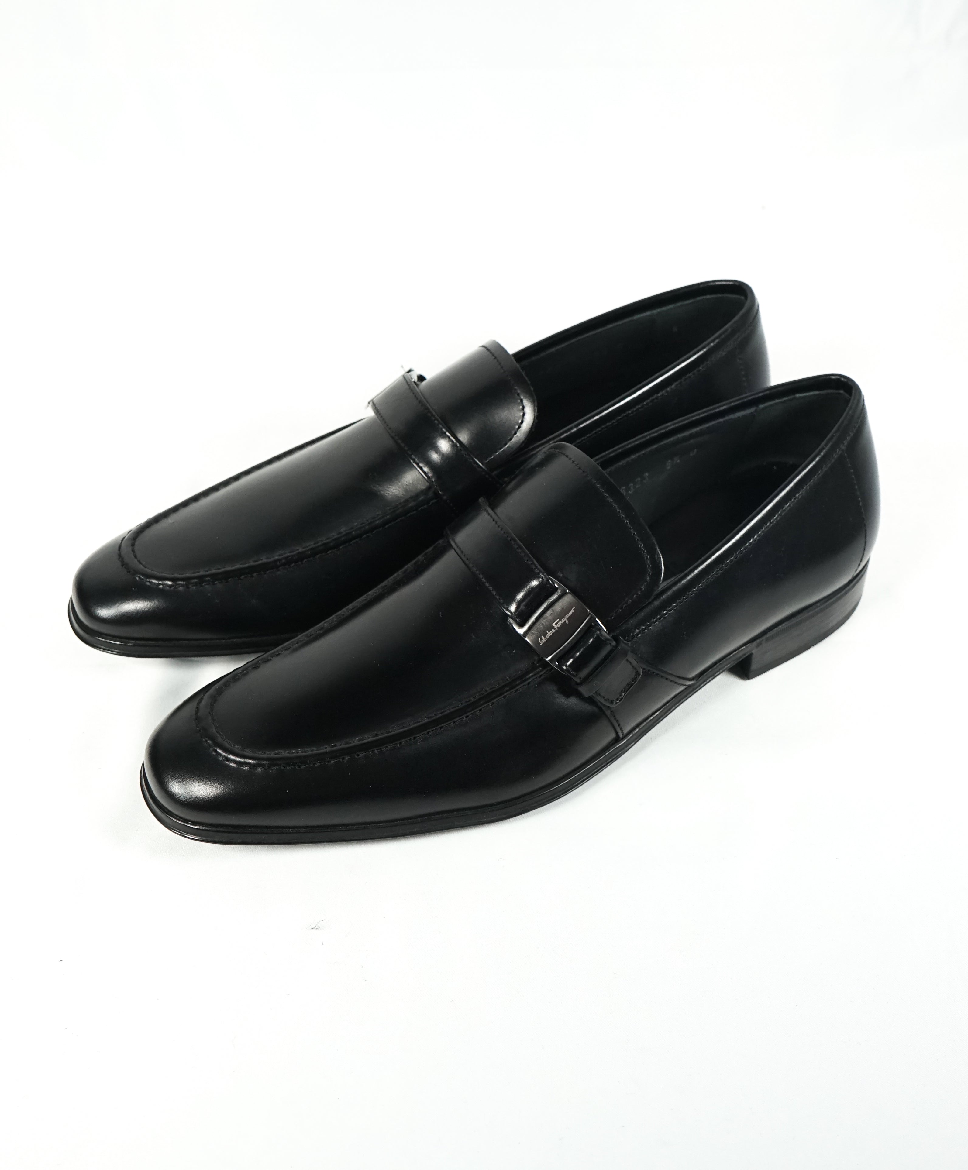 SALVATORE FERRAGAMO - “Smooth” Engraved Logo Black Leather Loafers - 6.5