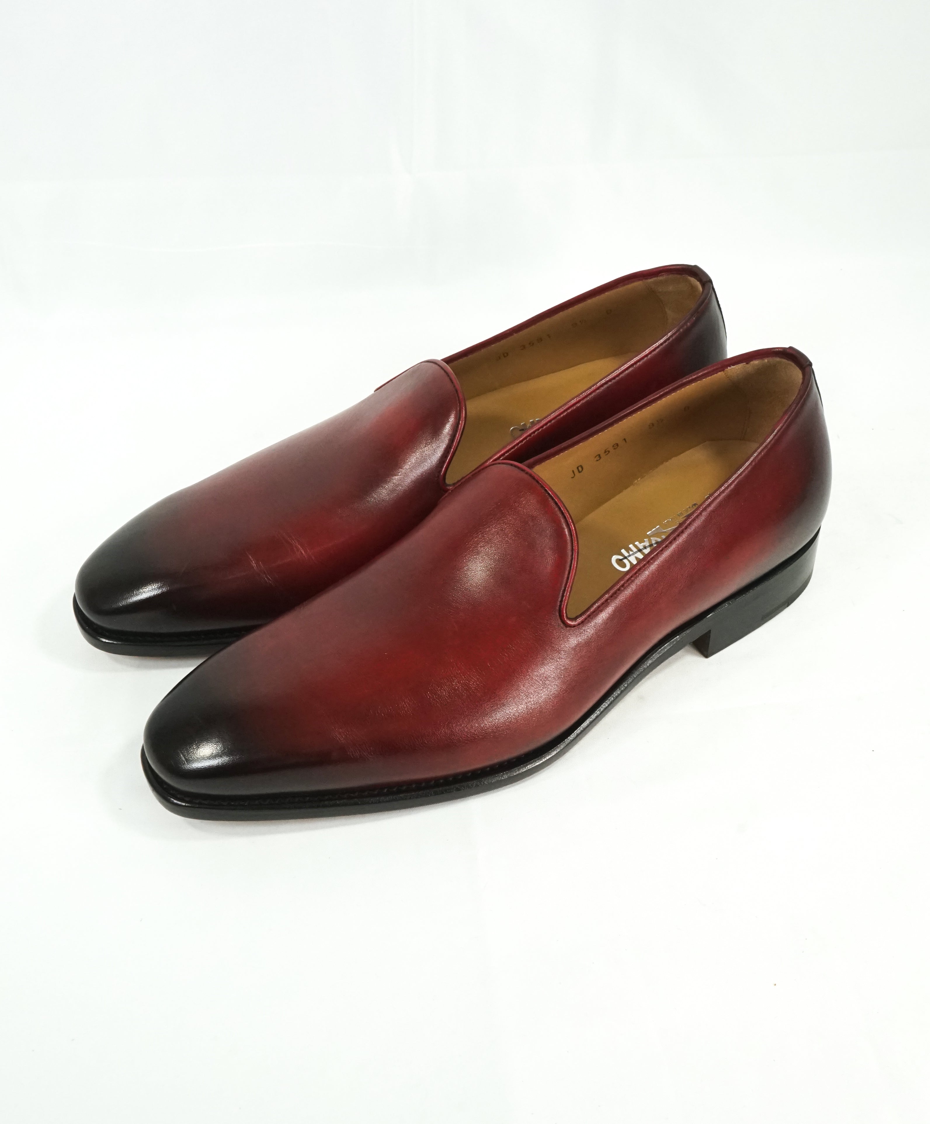 SALVATORE FERRAGAMO - "TRAMEZZA NALDO" Loafers Sleek Silhouette - 9.5 D