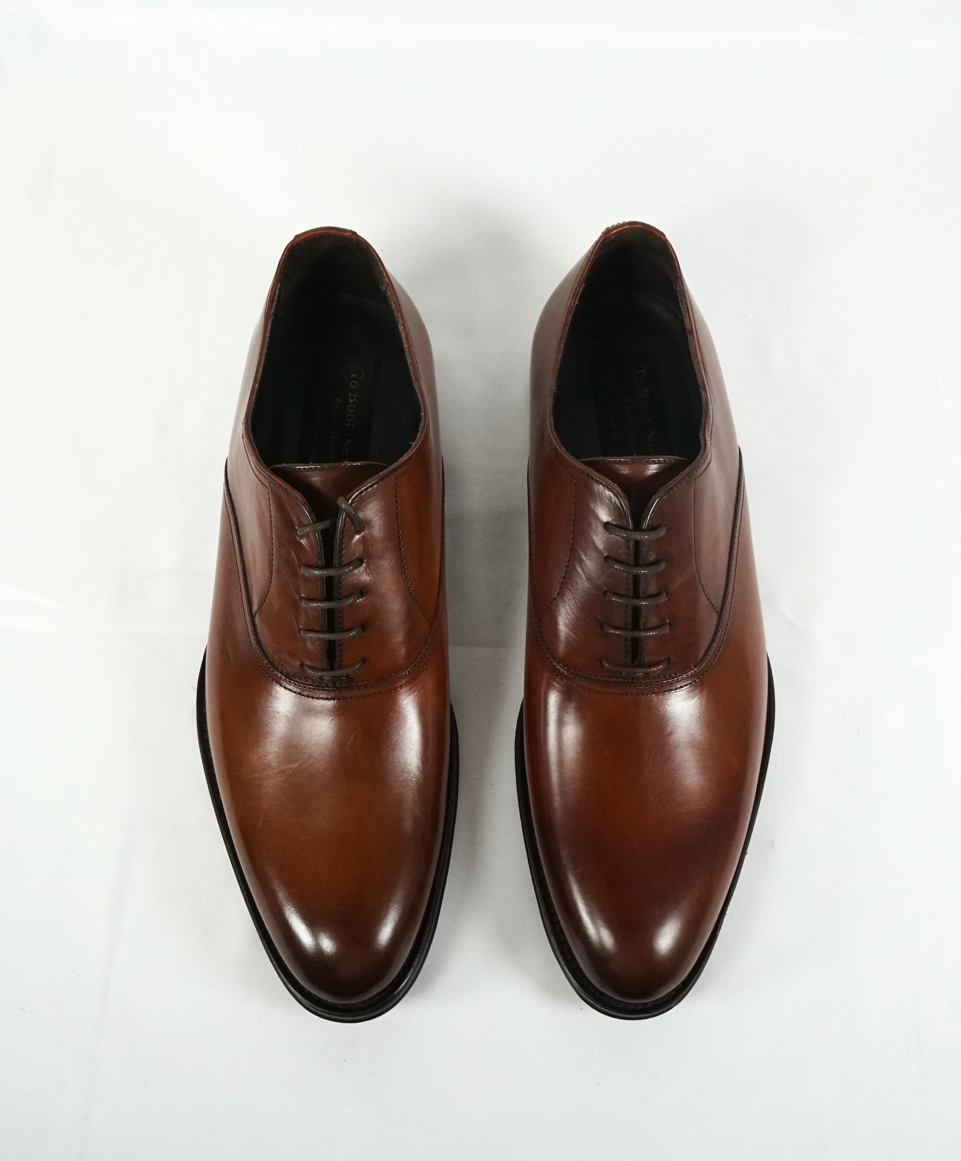 TO BOOT NEW YORK - Sleek Brown Oxfords In a Round Toe - 7.5