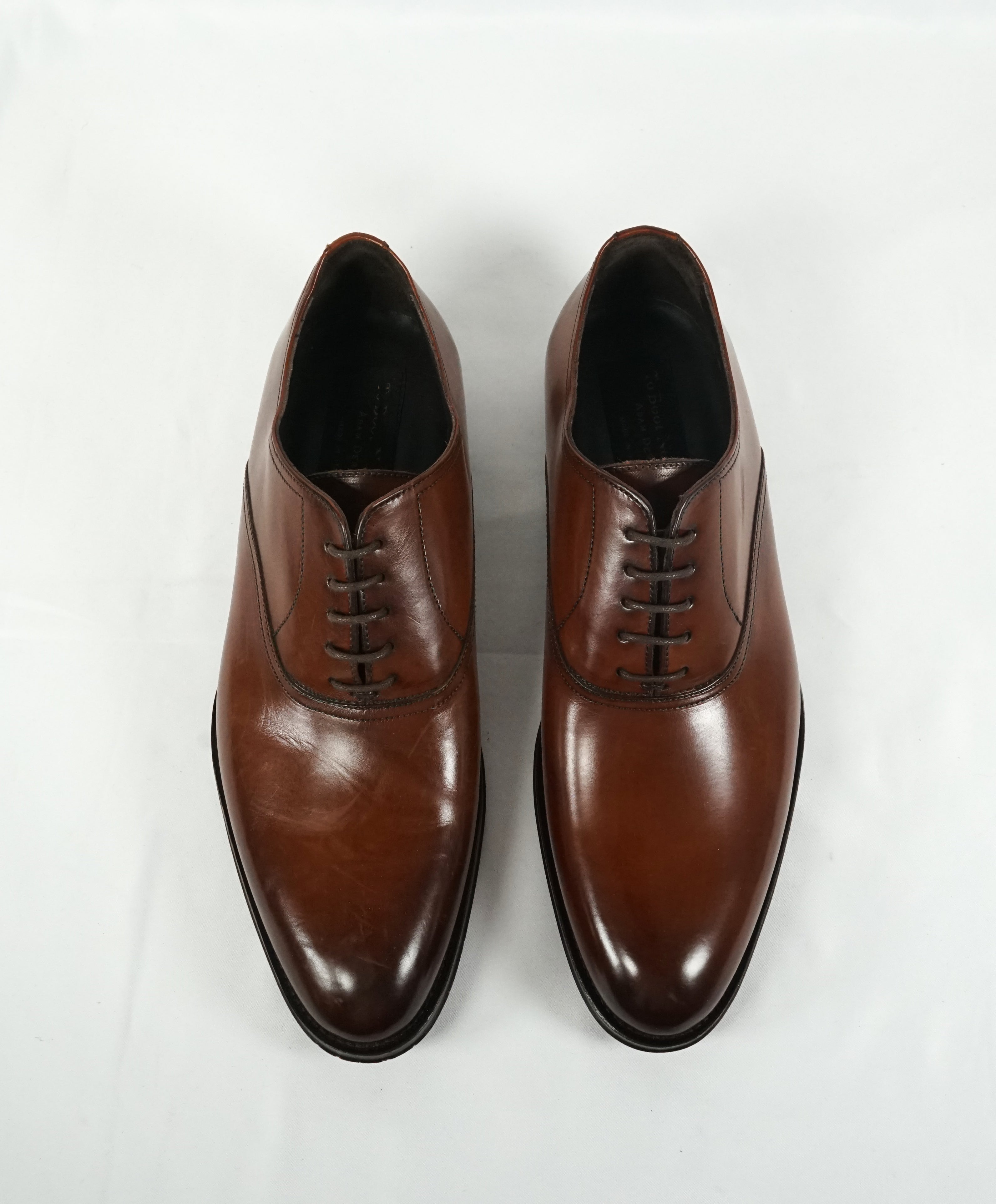 TO BOOT NEW YORK - Sleek Brown Oxfords In a Round Toe - 7