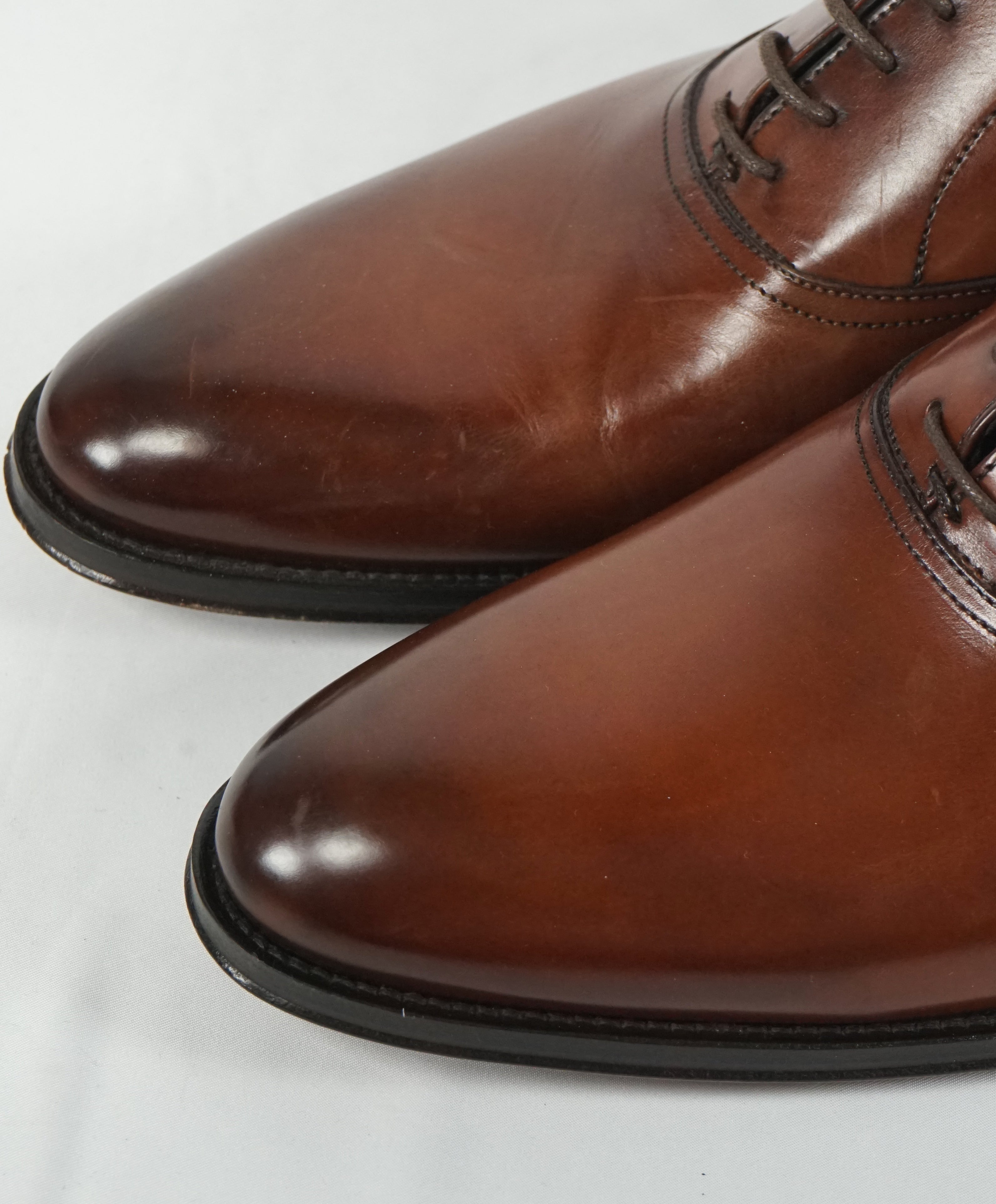 TO BOOT NEW YORK - Sleek Brown Oxfords In a Round Toe - 7