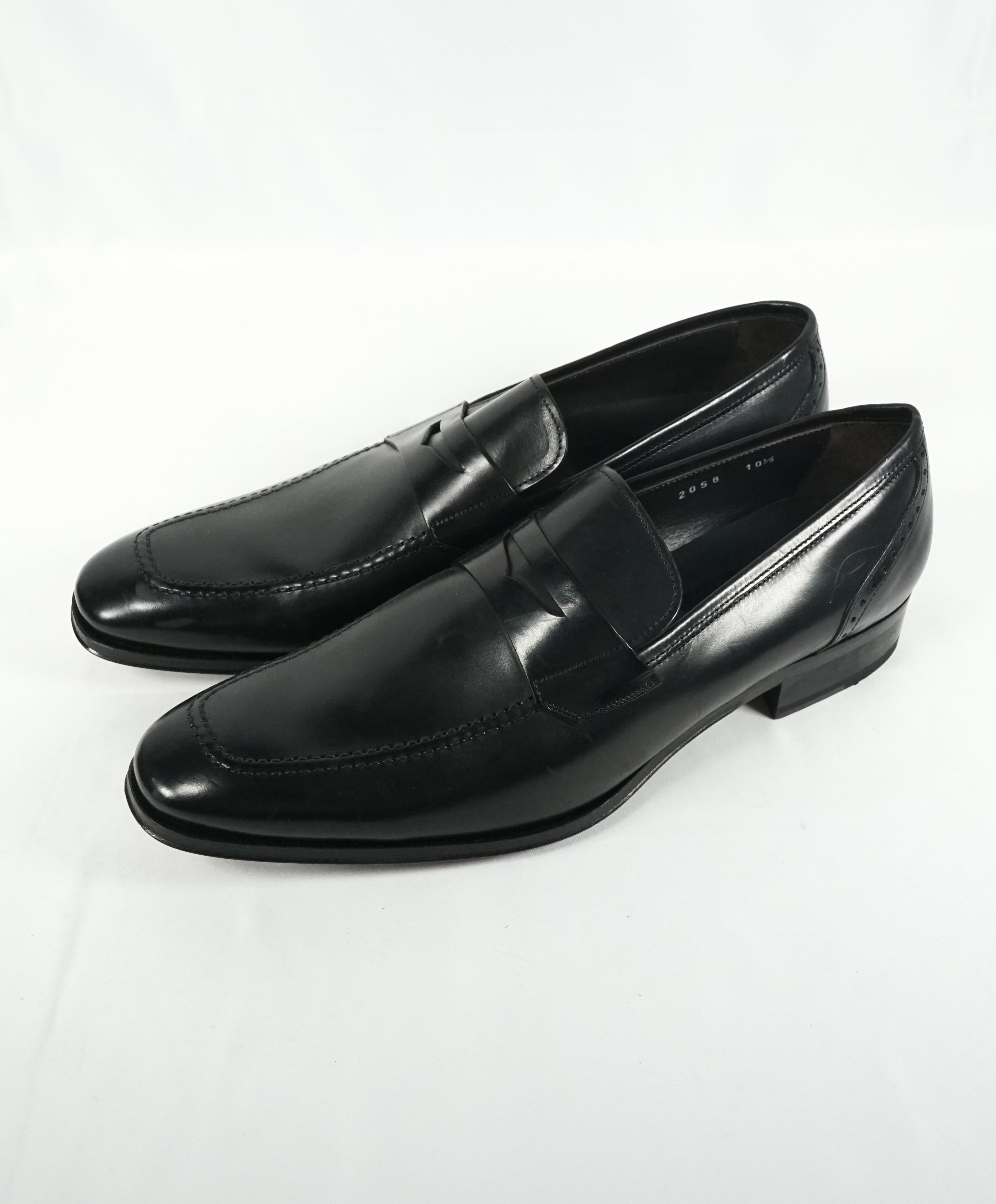 TO BOOT NEW YORK - "Moore" Black Penny Loafers Brogue Detail - 10.5