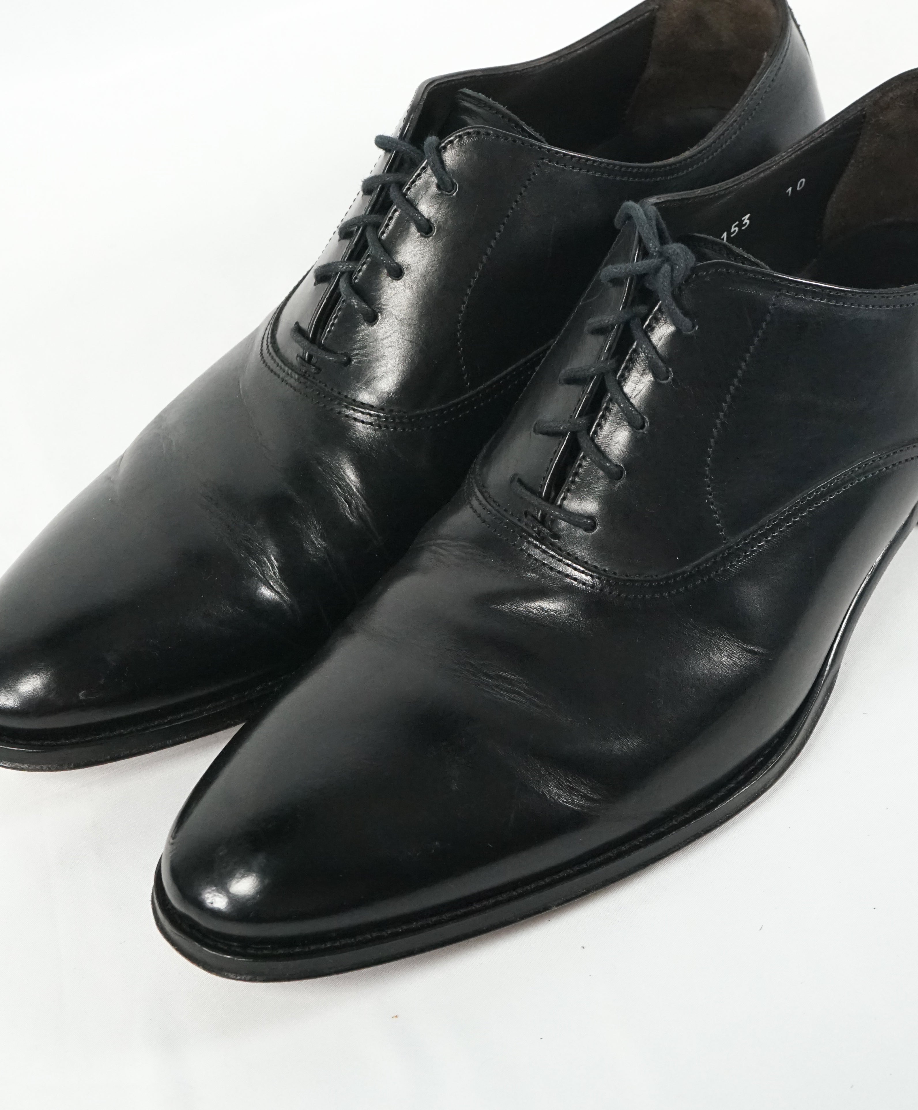 TO BOOT NEW YORK - Black Round Toe Sleek Oxfords - 10