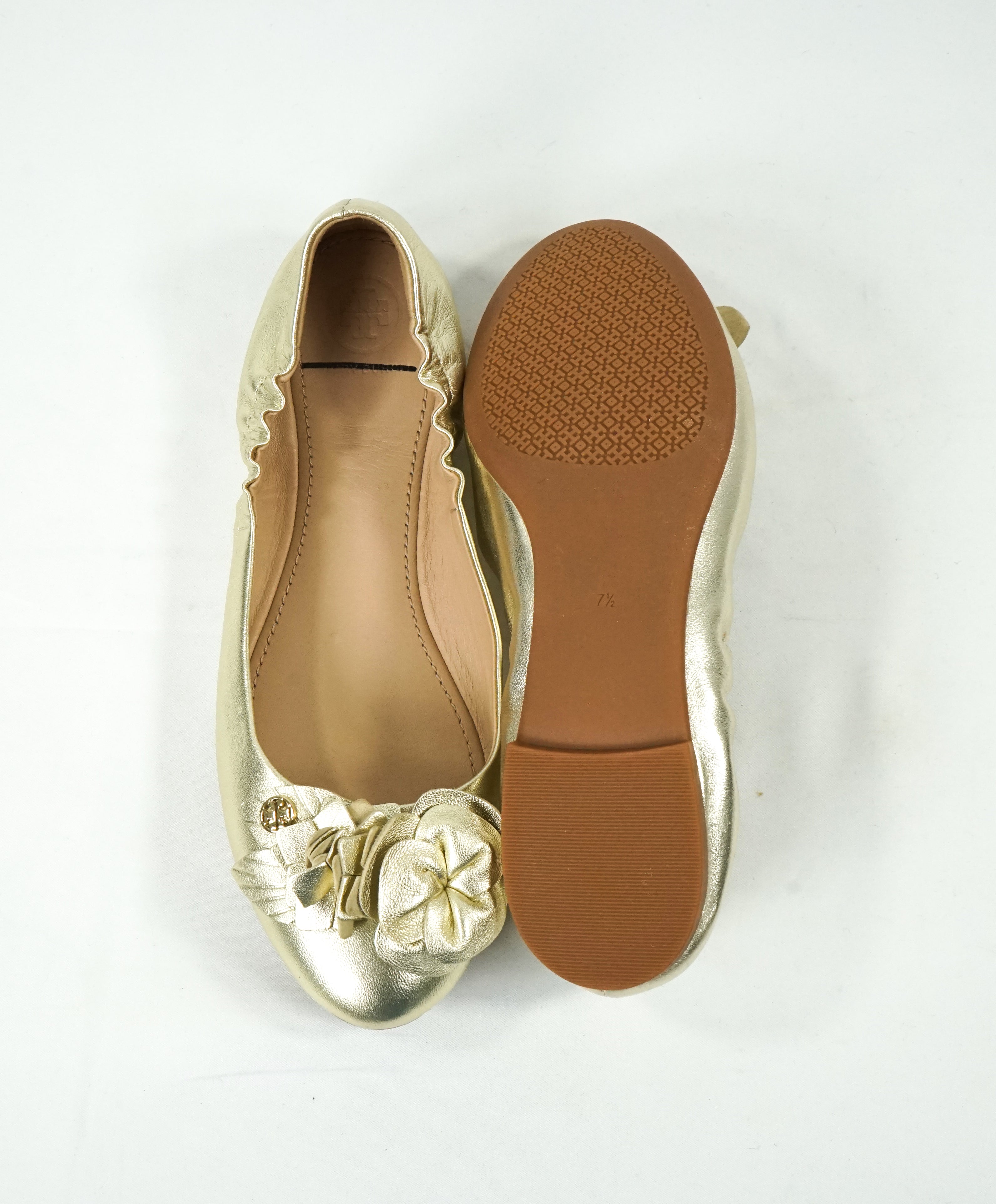 TORY BURCH - Gold Tone Abstract Flower Bow Flats W Logo - 7.5