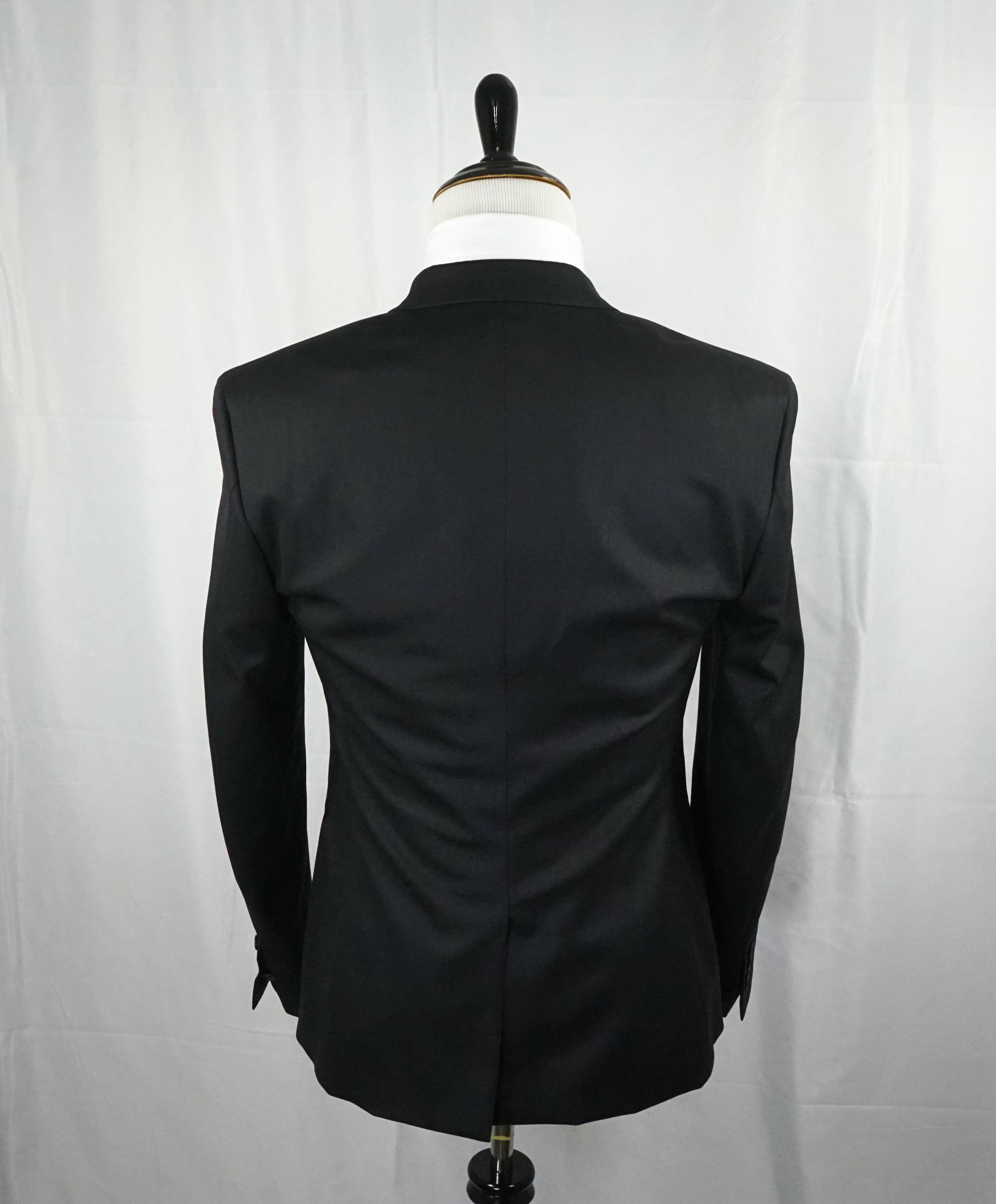 VERSACE COLLECTION - Peak Lapel Black Suit W Baroque Lining - 40R